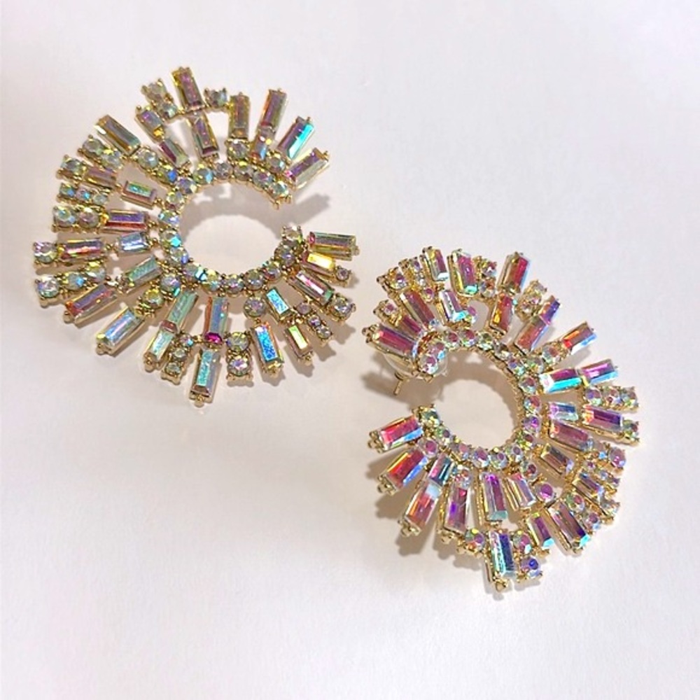 Iridescent statement earrings!